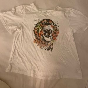 Cut on one side t-shirt